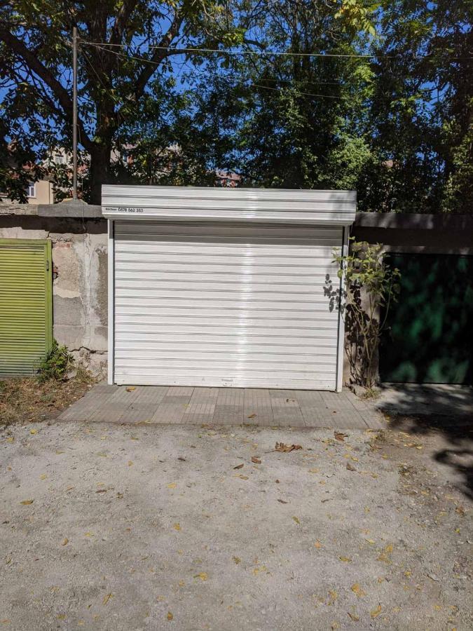 Midtown Place Apartment Doris 1 With Garage بلوفديف المظهر الخارجي الصورة